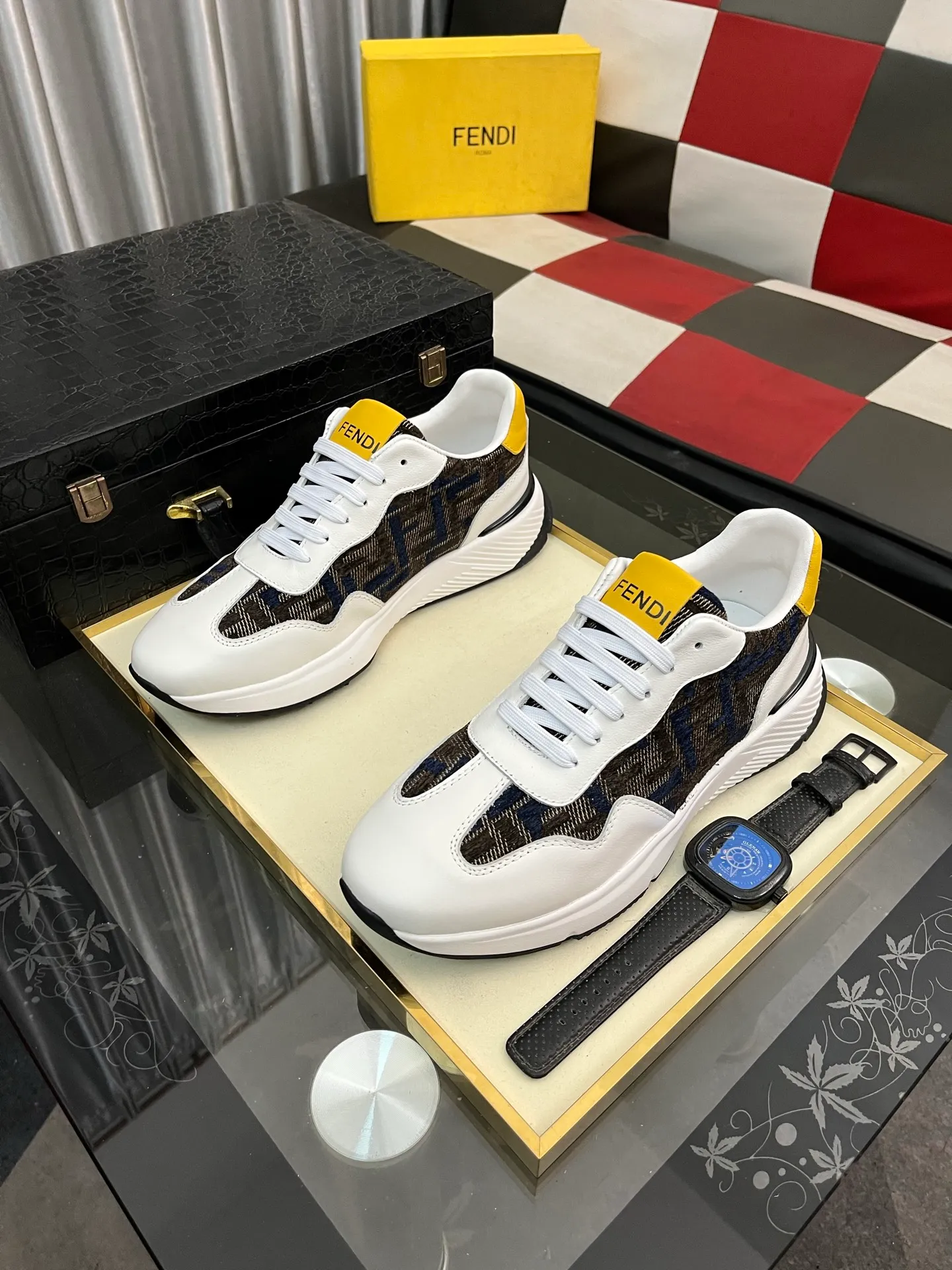 Men's Men's Shoes💰458⌚️⌚️[Fendi] Fendi's latest casual shoes for men! Available at counters simultaneously! A one-to-one replica of the original. Made entirely of imported top-grain calfskin, the interior is made of top-grain water-dyed cowhide, and the original factory-supplied rubber outsole. Leading new fashion concepts. Matching code: 38-443️⃣Colors available
